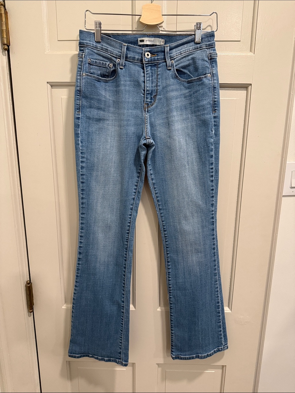 Levi's 515 Bootcut Jeans Medium Wash Denim Stretch Mid Rise Size 8M
